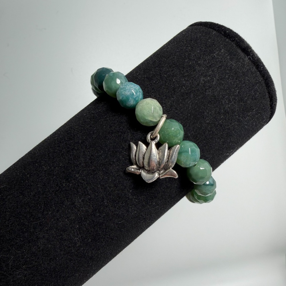 Moss Agate & Pewter Lotus Charm Stretch Bracelet NIP - Hazel and Harmony - Picture 1 of 13